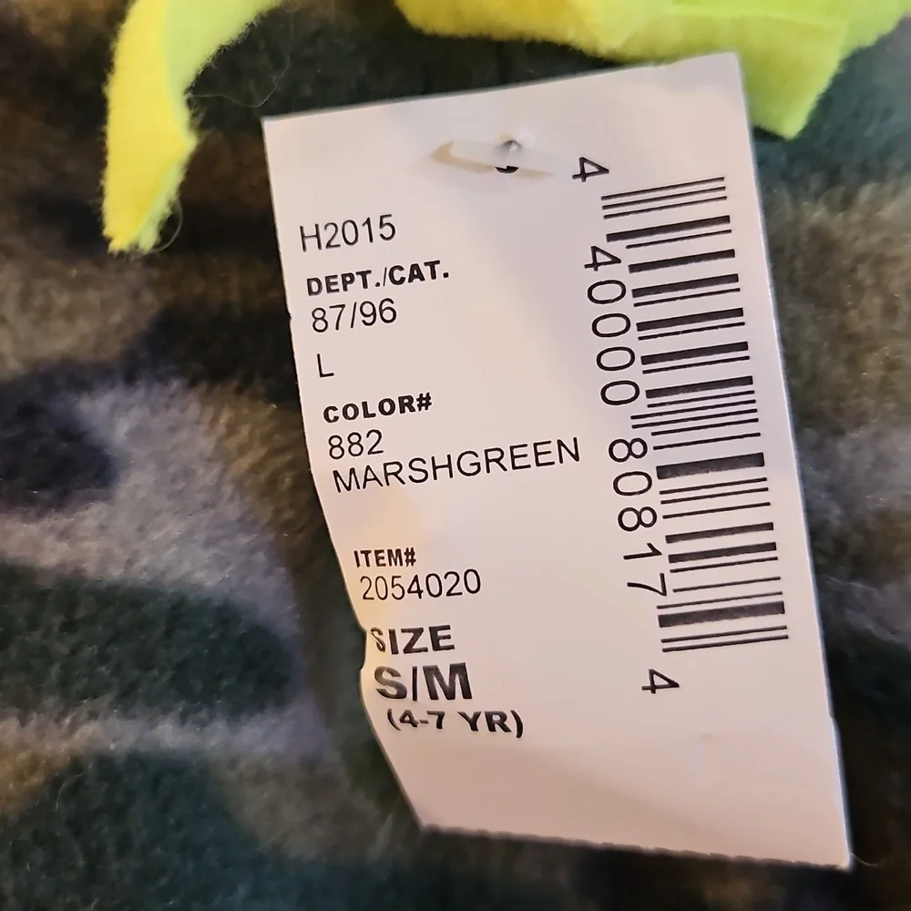 THE CHILDREN'S PLACE FLEECE CAMO HAT: NEW WITH TAGS: SIZE S/M